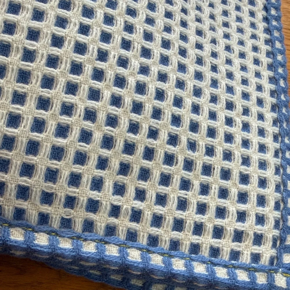 Blue and White Checkered 2 Blanket Set NEW 5ft long by 4ft wide for each - Picture 9 of 9